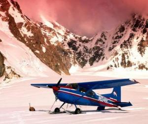 Puzzle Cessna 185 στο χιόνι